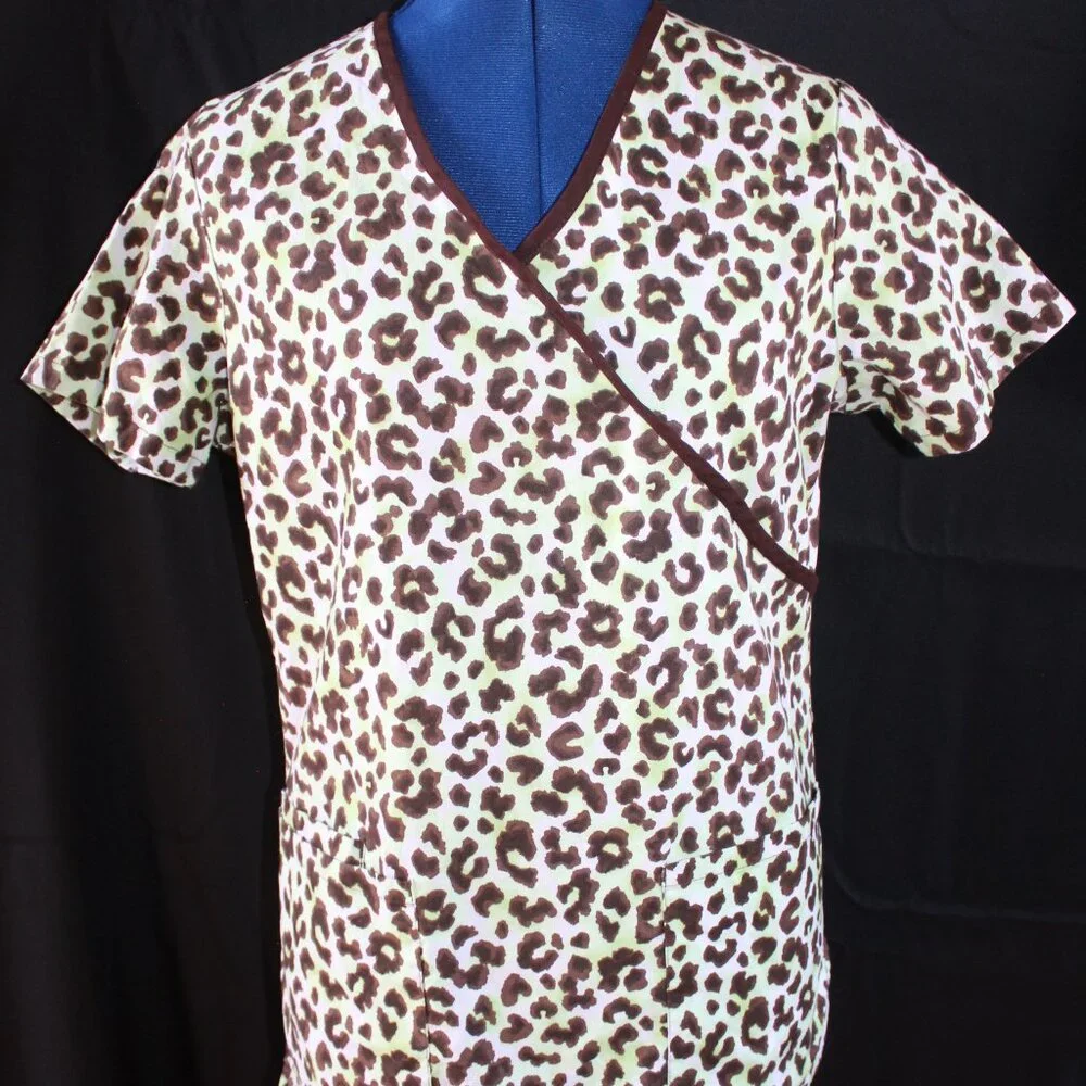 SB Scrubs Women's V-Neck Green Brown Animal Print V-Neck Scrub Top Size XS - Picture 1 of 11